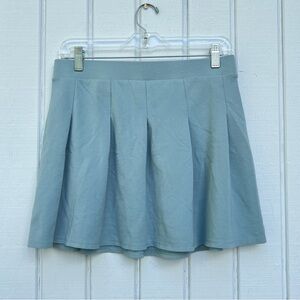 Wild Fable: Classic Blueish Gray Women's Mini Skirt. Size Medium.